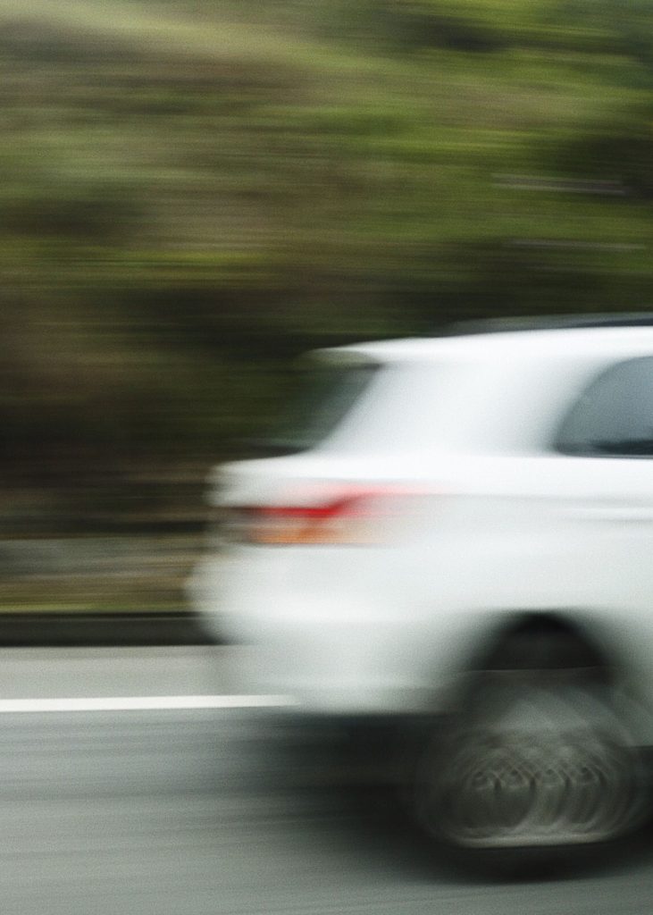 À combien de km/h correspondent 130 mph ?