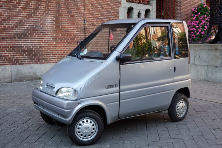 Combien coûte vraiment la location d&rsquo;une voiture sans permis au mois ?