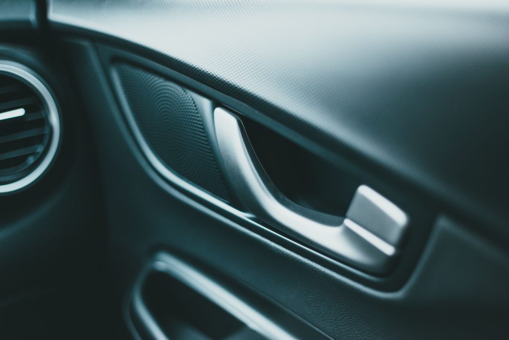 Comment ouvrir une voiture centralisée sans clé ?